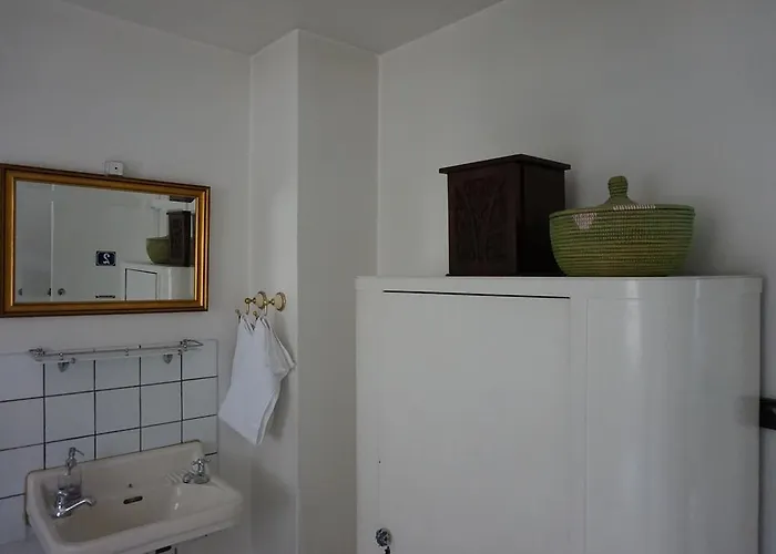 Niels Bugges Kro אורחן