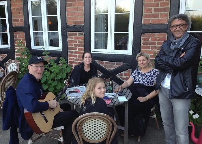 אורחן Niels Bugges Kro